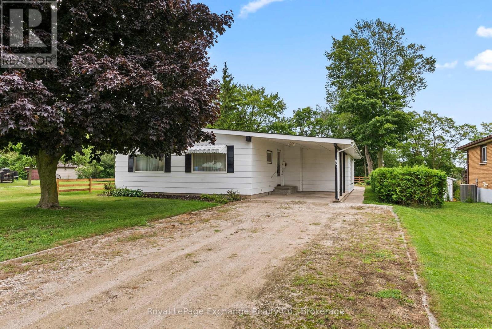 1051 Sutton St, Kincardine, ON N2Z 2G1