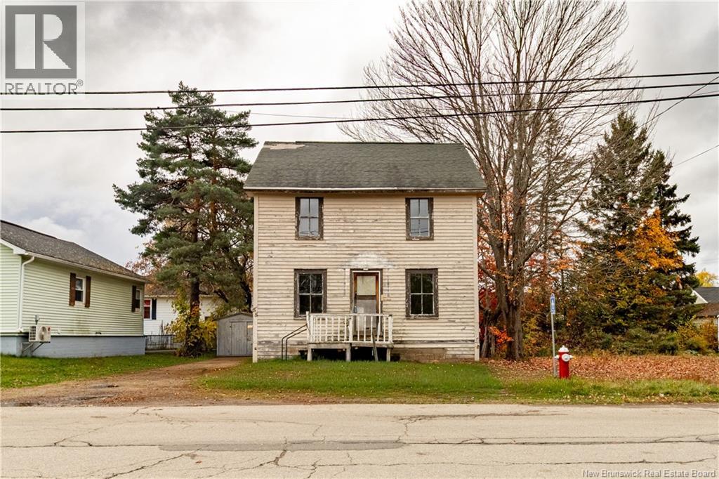 55 Queen St, Sussex, NB E4E 2A8