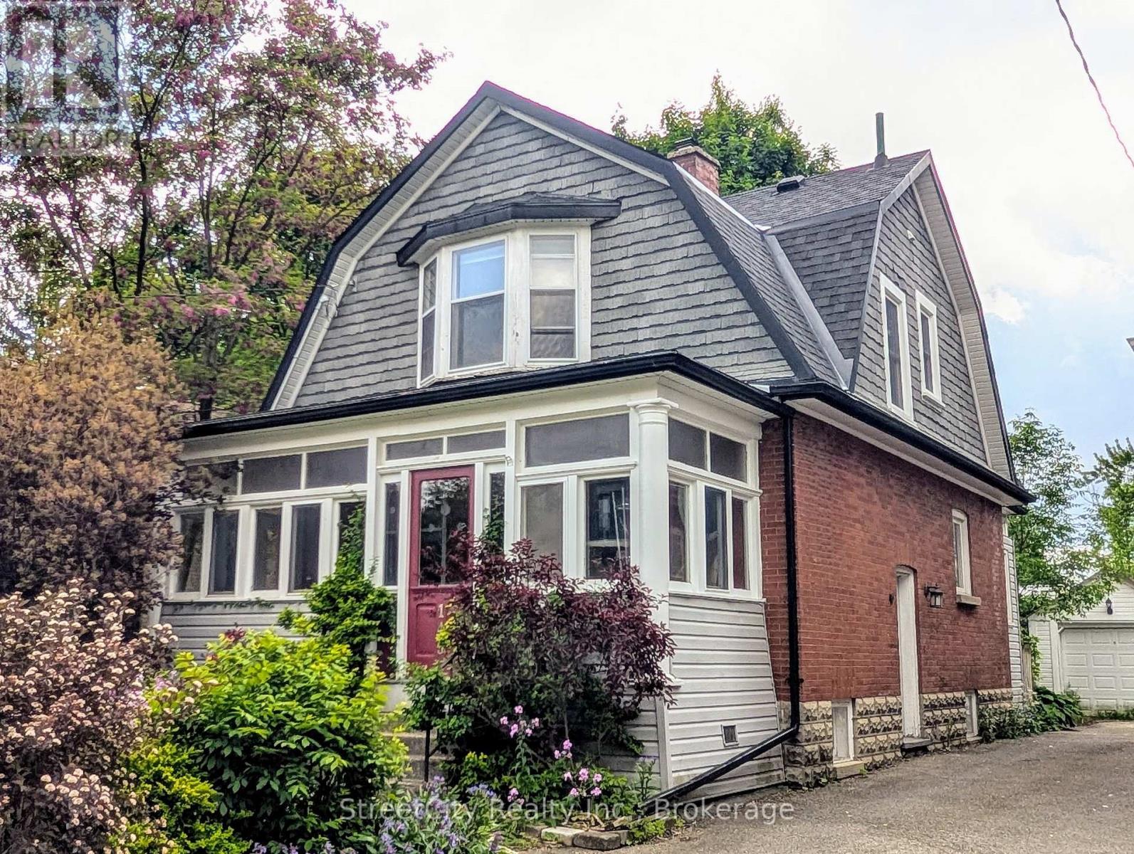 145 Caledonia St, Stratford, ON N5A 5W7