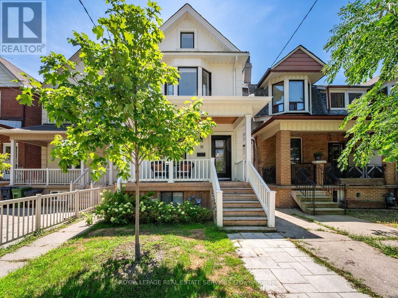 15 Melville Ave, Toronto, ON M6G 1Y1