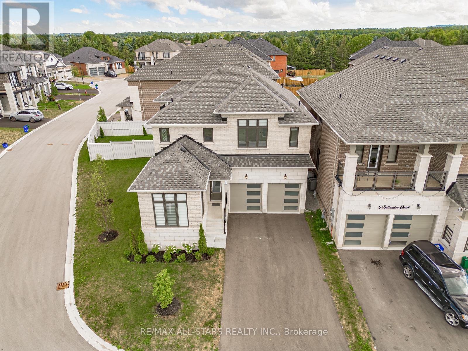 7 Ballanview Ct, Whitchurch-stouffville Ballantrae, ON L4A 4W9
