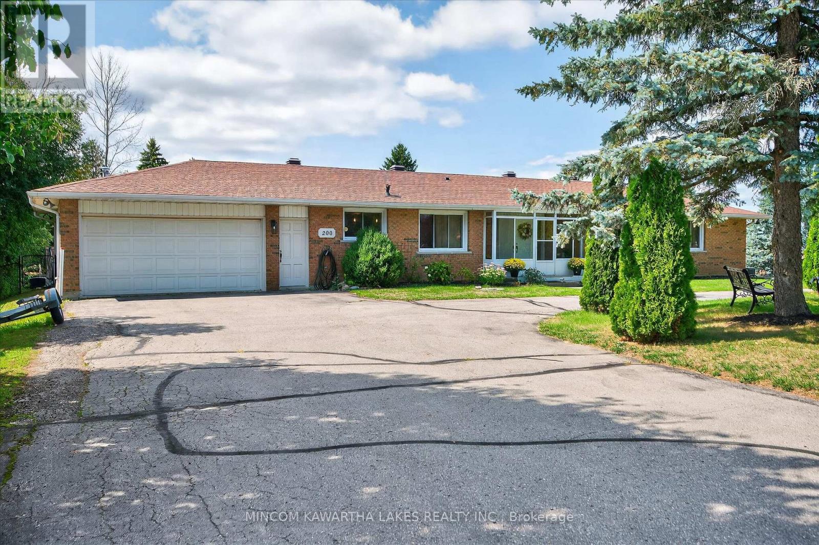 200 Kildeer Ln, Selwyn, ON K0L 1T0
