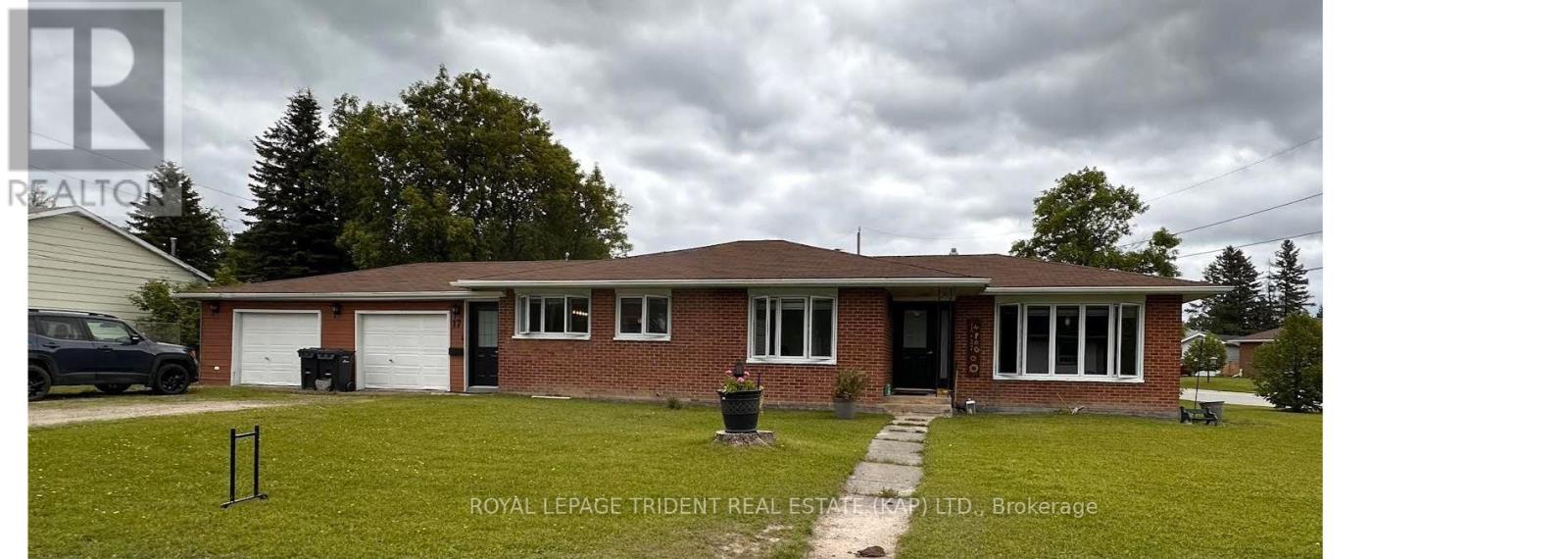 17 Ash St, Kapuskasing, ON P5N 2C9