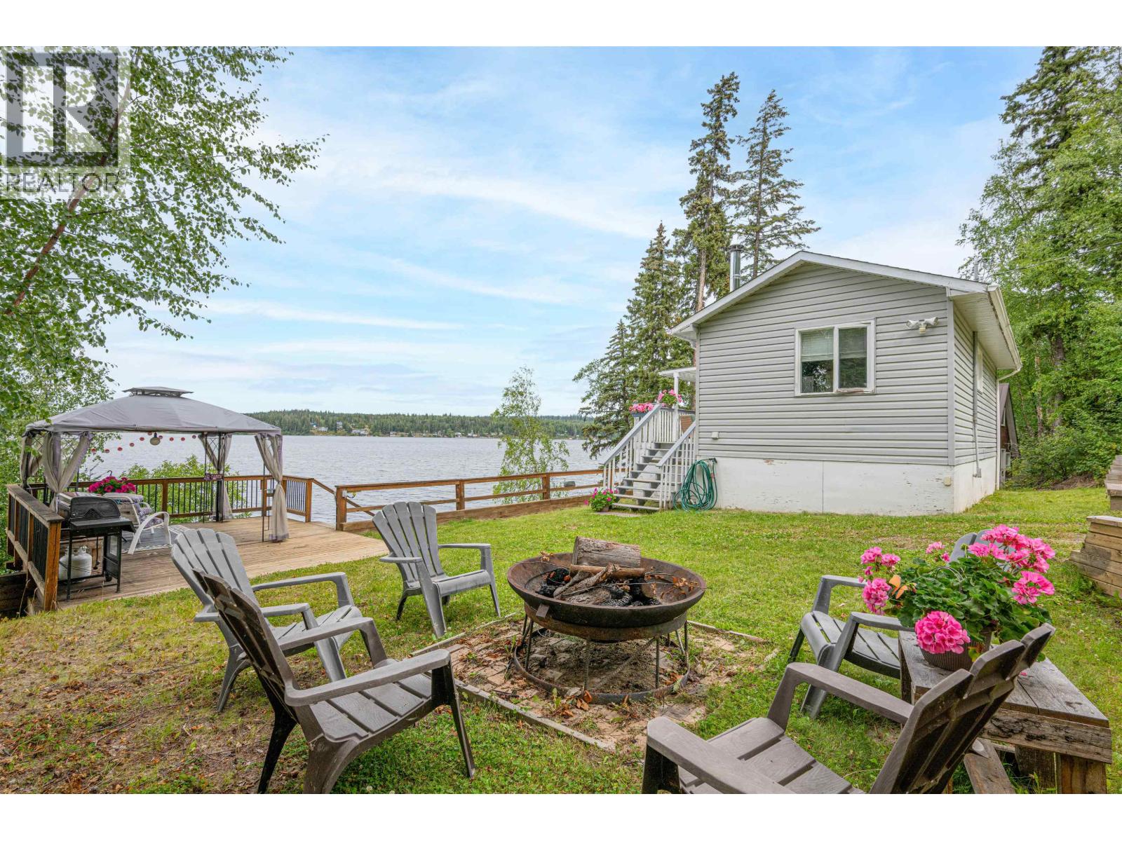 50490 Lloyd Dr, Cluculz Lake, BC V0J 3A3