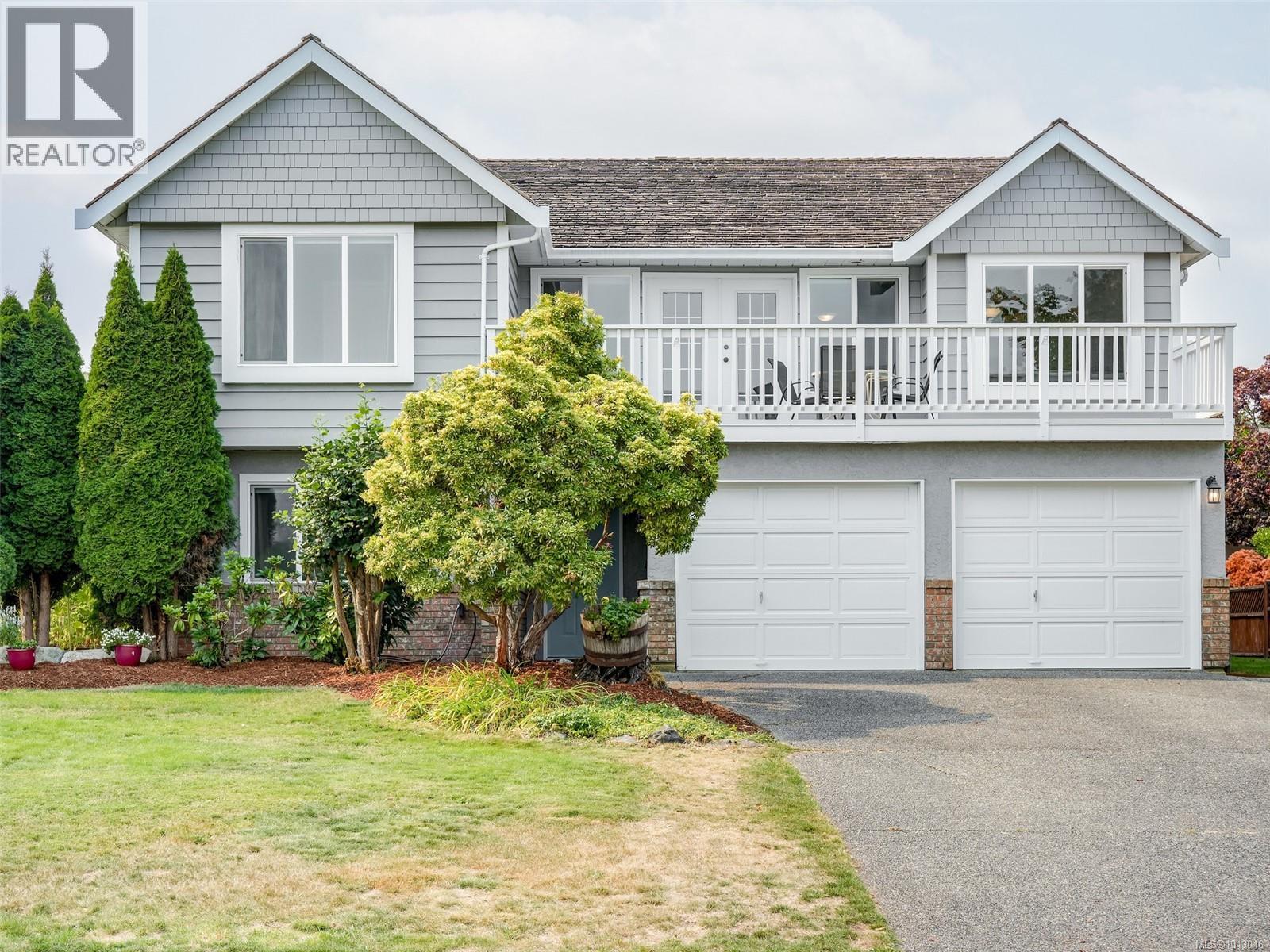 2567 Wilcox Ter, Central Saanich, BC V8Z 7G5