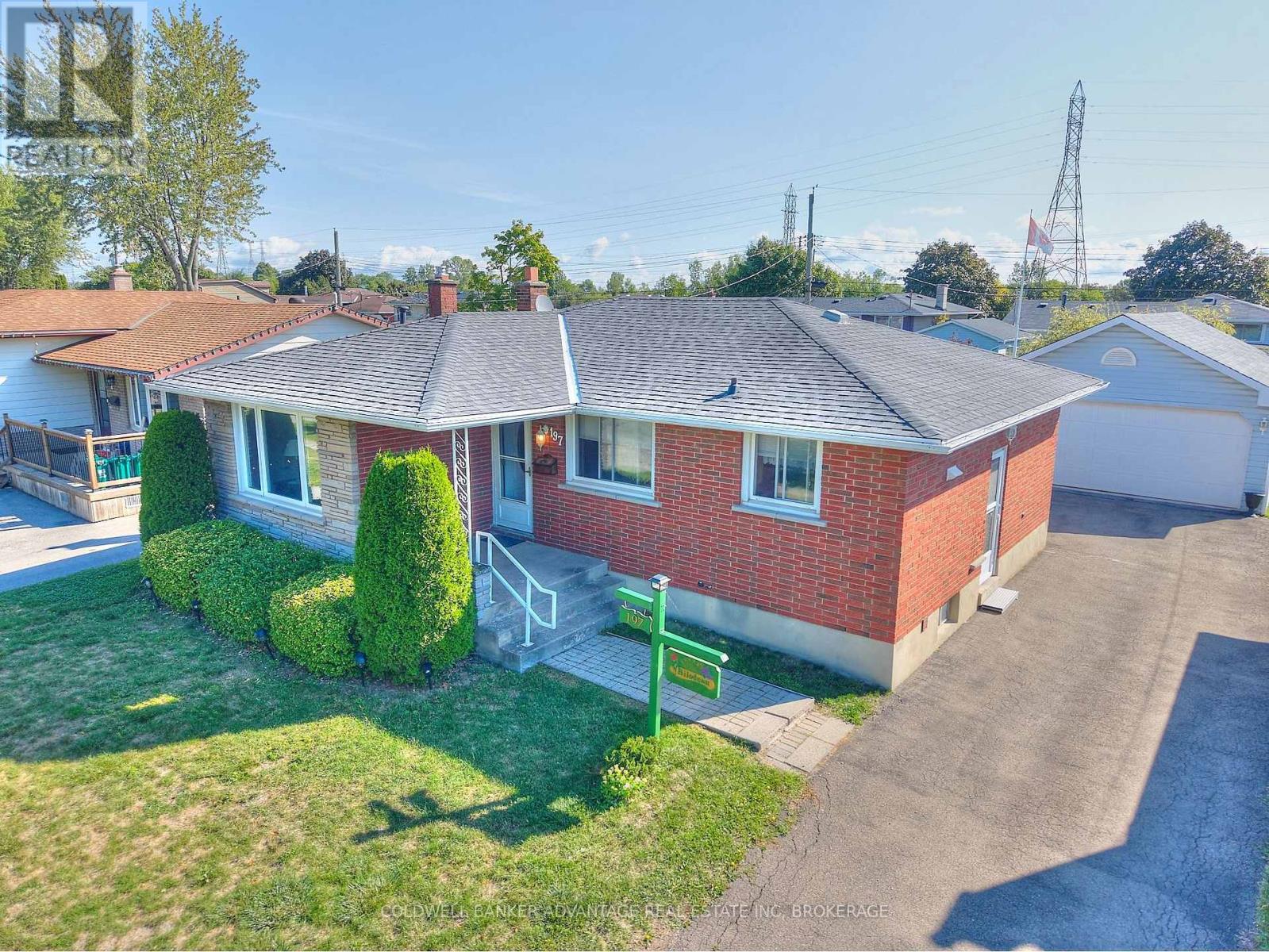 197 Hildred St, Welland, ON L3B 1M9