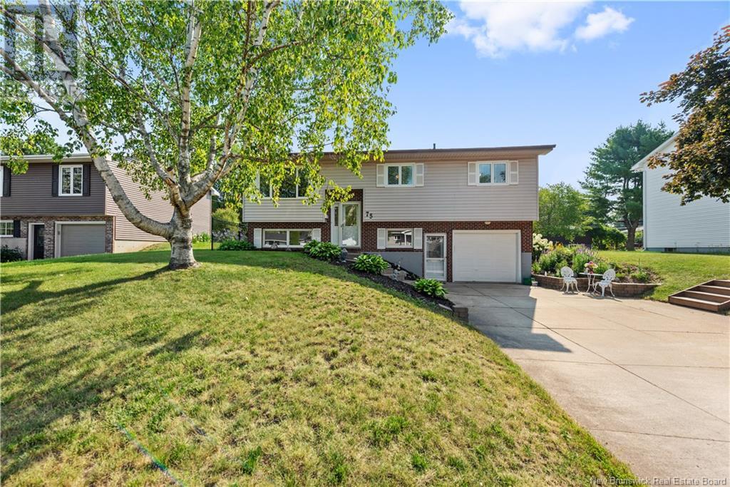 75 Candlewood Dr, Moncton, NB E1G 2L8