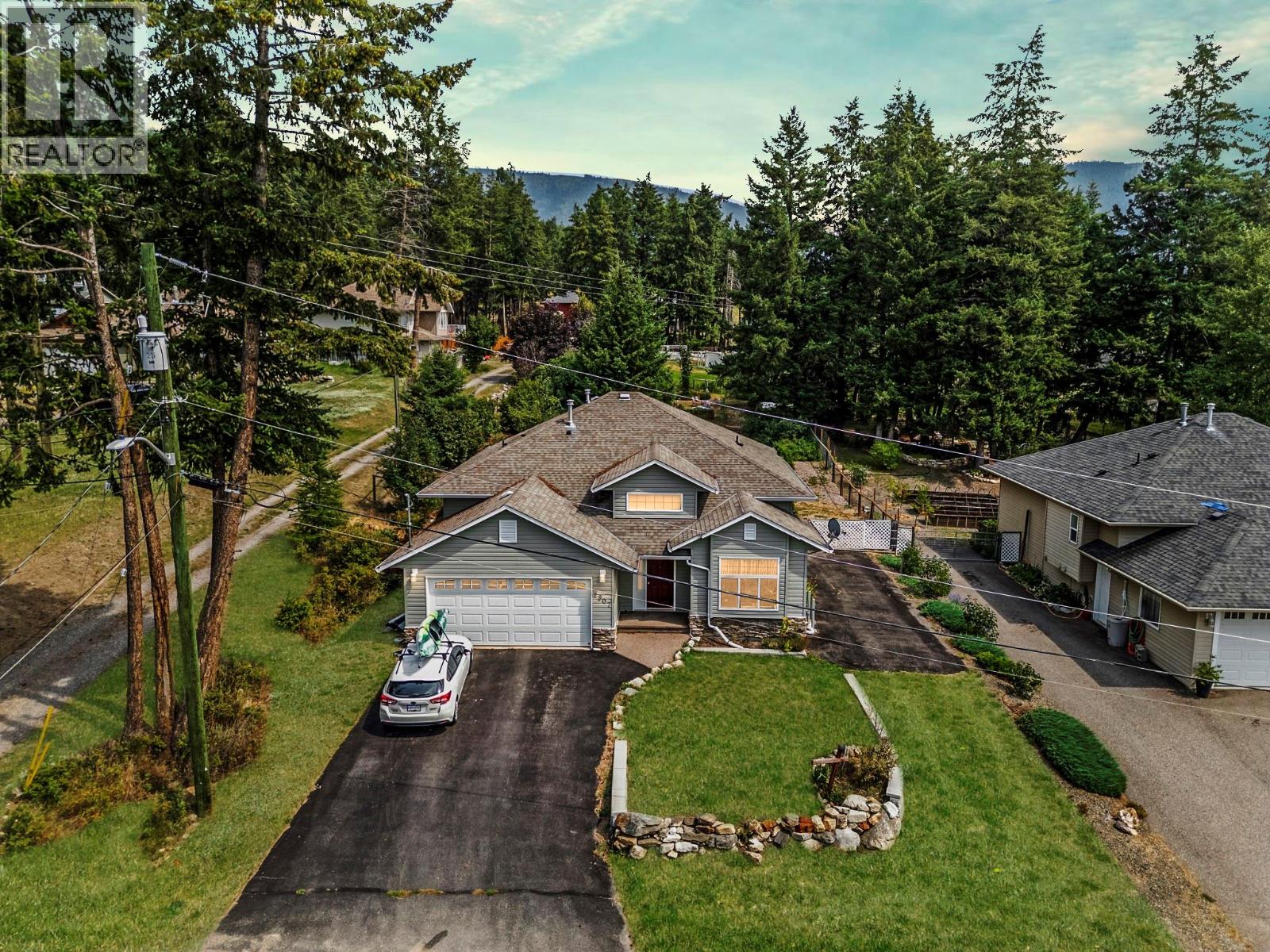 2907 Gyp Rd, Falkland, BC V0E 1W0