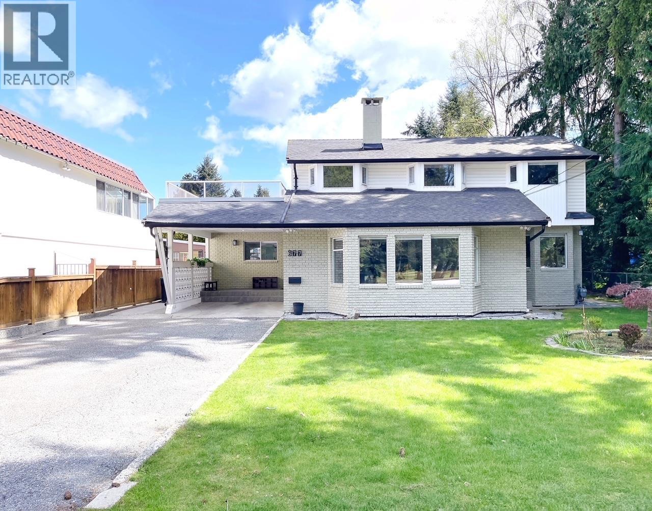 677 Gatensbury St, Coquitlam, BC V3J 5G9