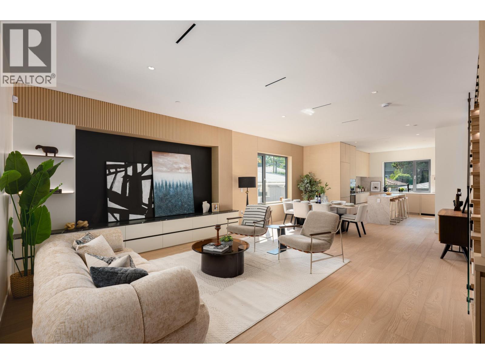 4477 Wallace St, Vancouver, BC V6S 2J5