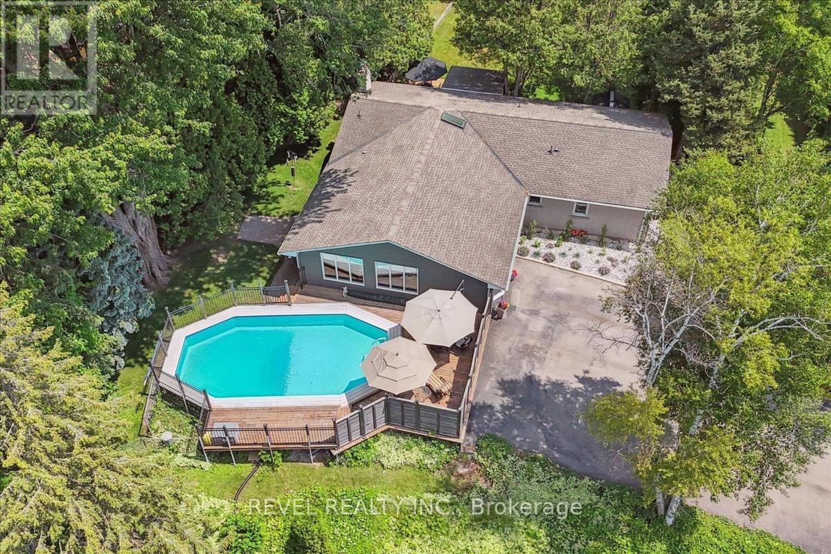 15 Ireson Rd, Burlington, ON L7R 3X5