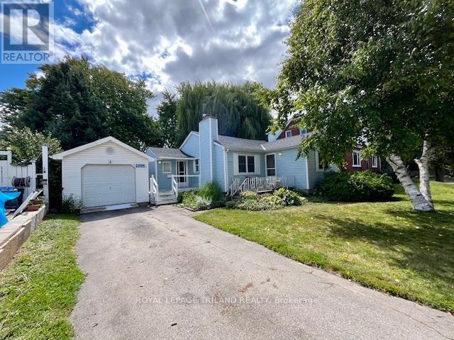 1895 Whitney St, London, ON N5W 2W6
