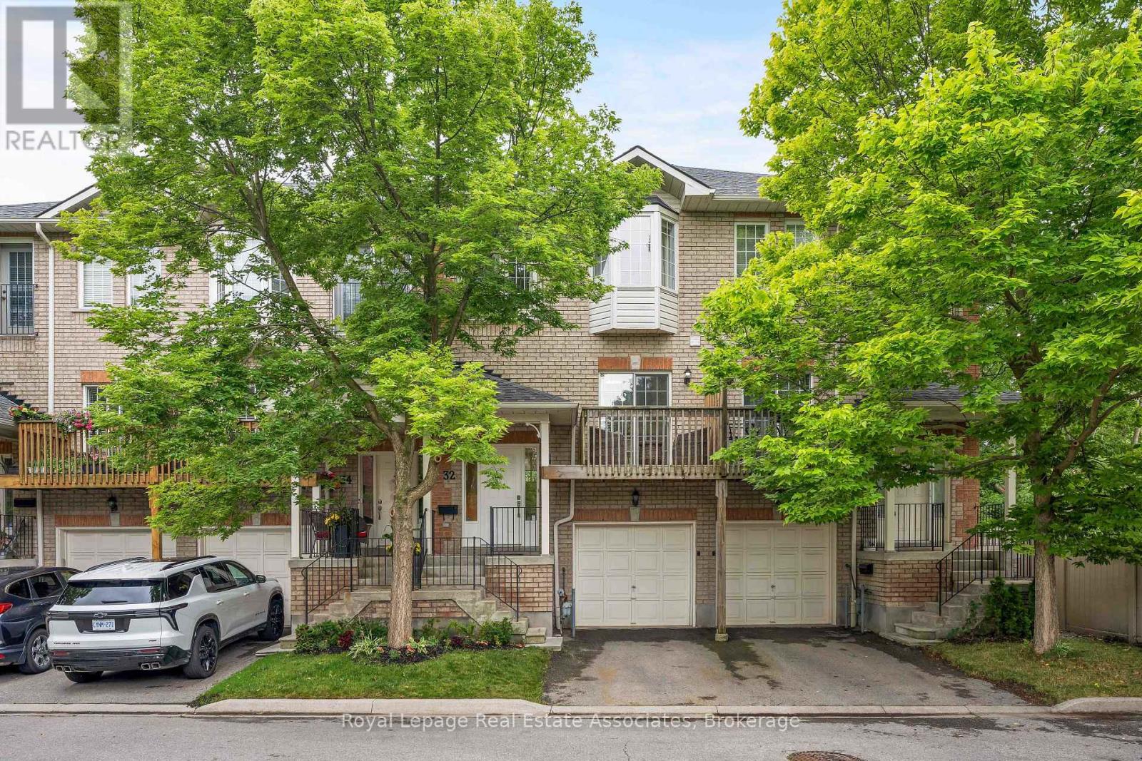32 1130 Cawthra Rd, Mississauga, ON L5G 4K7