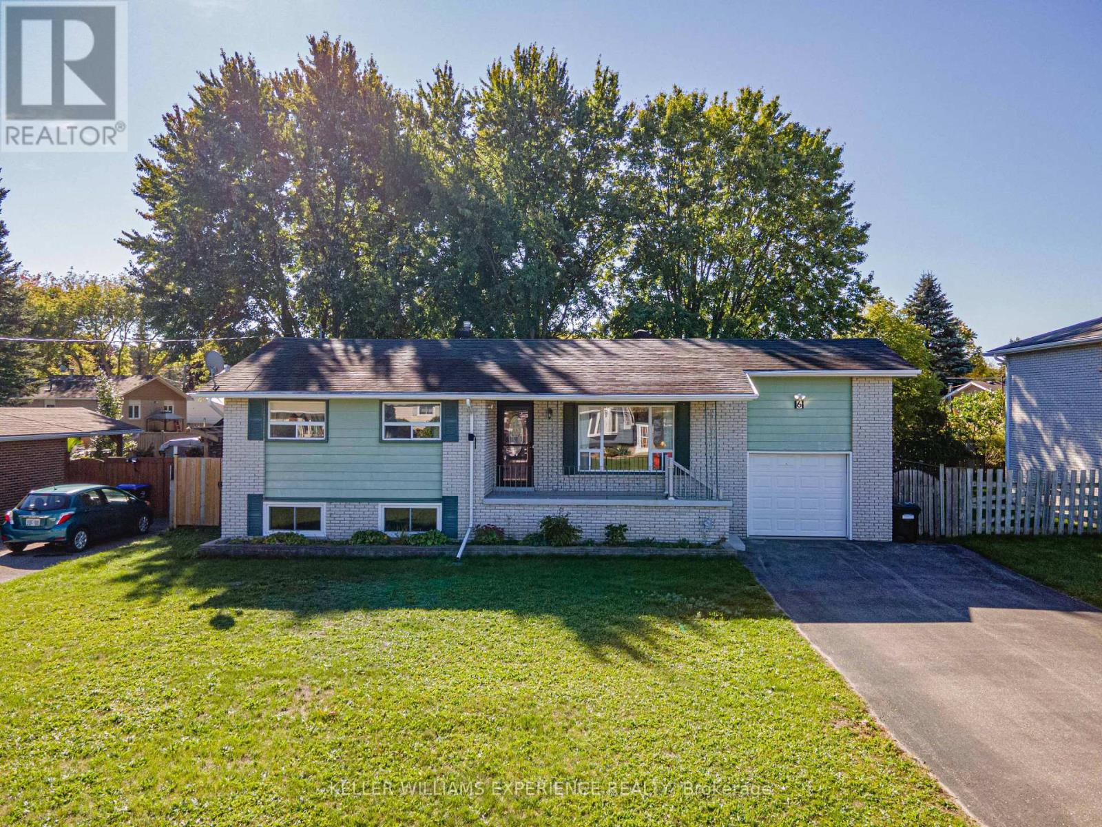 6 Sandsprings Cres, Essa, ON L0M 1B0