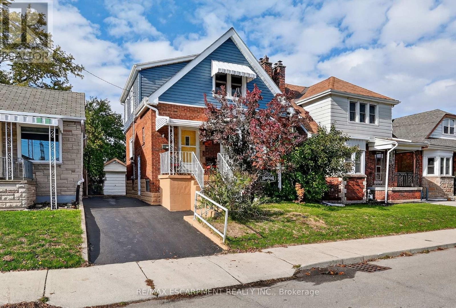 46 Weir St S, Hamilton, ON L8K 3A4