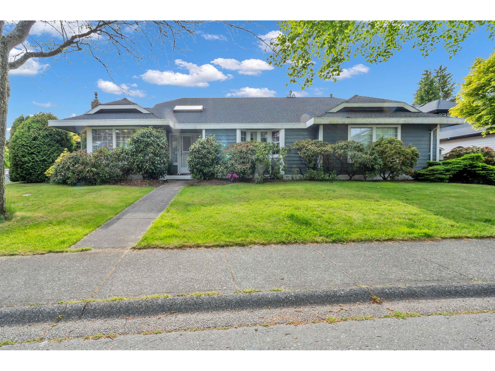 148 Street Unit 2151 #a, Surrey, BC V4A 8L7