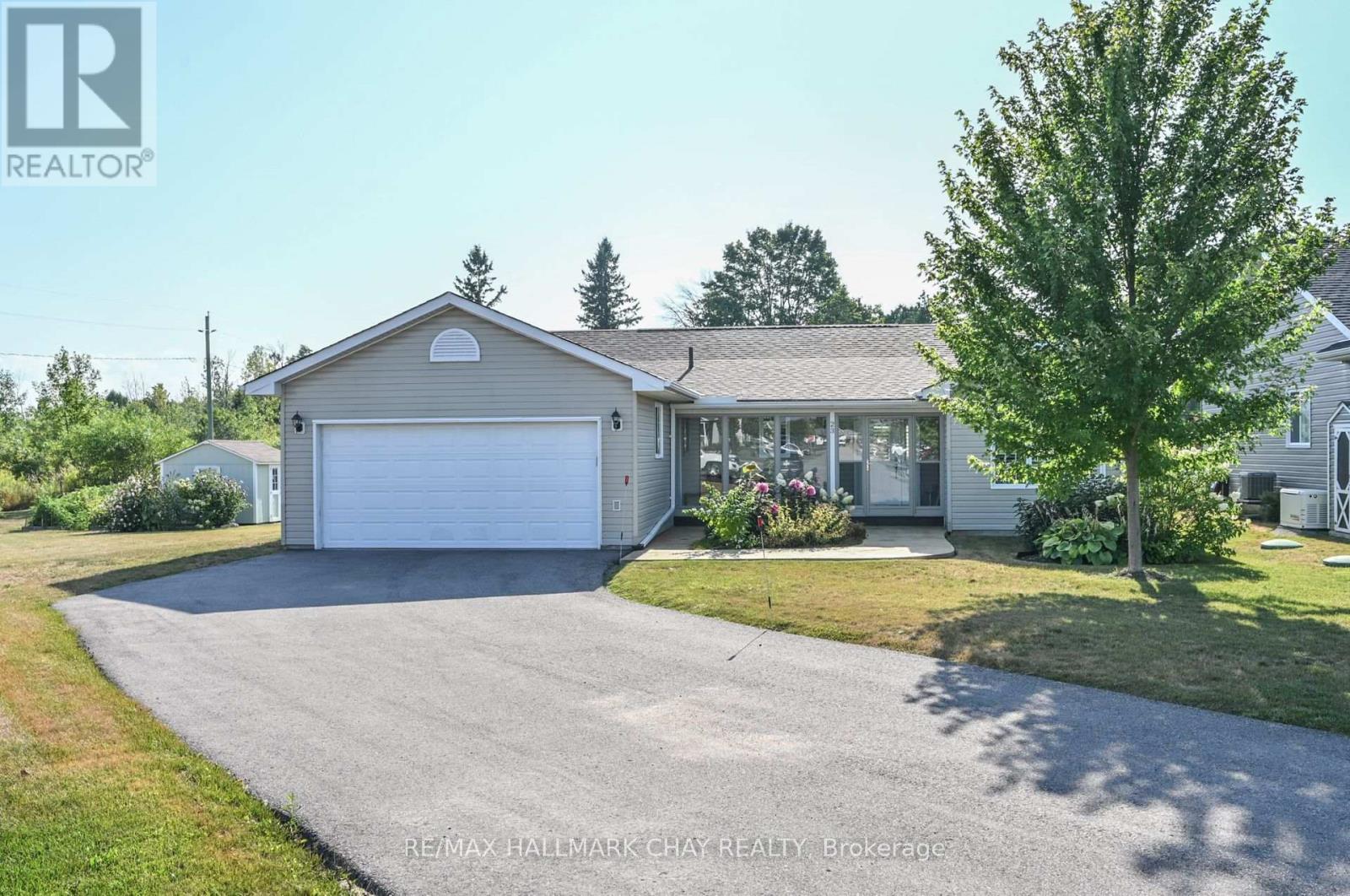 23 Sinclair Cres, Ramara, ON L3V 8K1