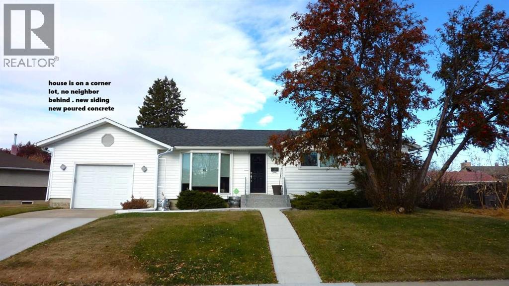 3828 Eastwood Cres, Red Deer, AB T4N 2W1