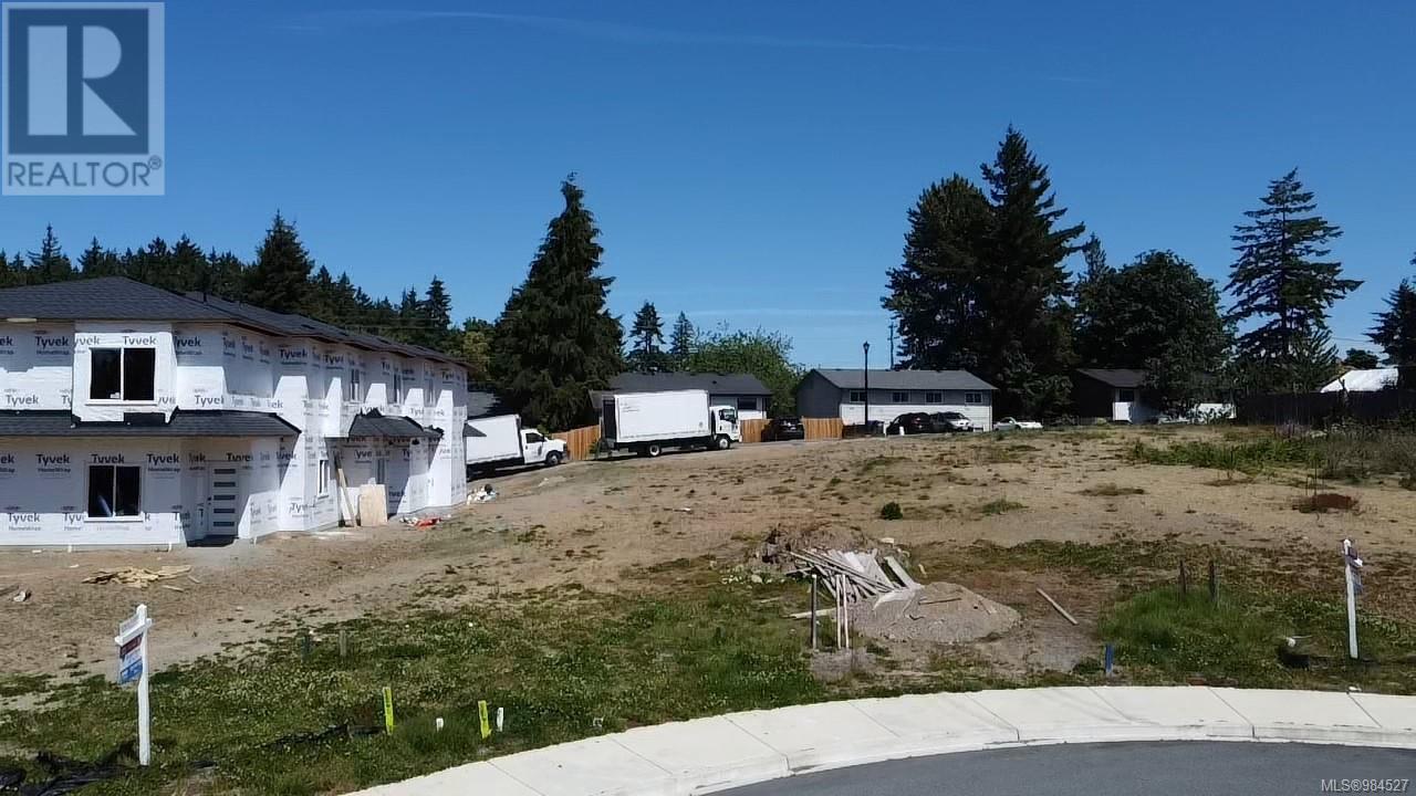 16 Leam Rd, Nanaimo, BC V9T 3N7