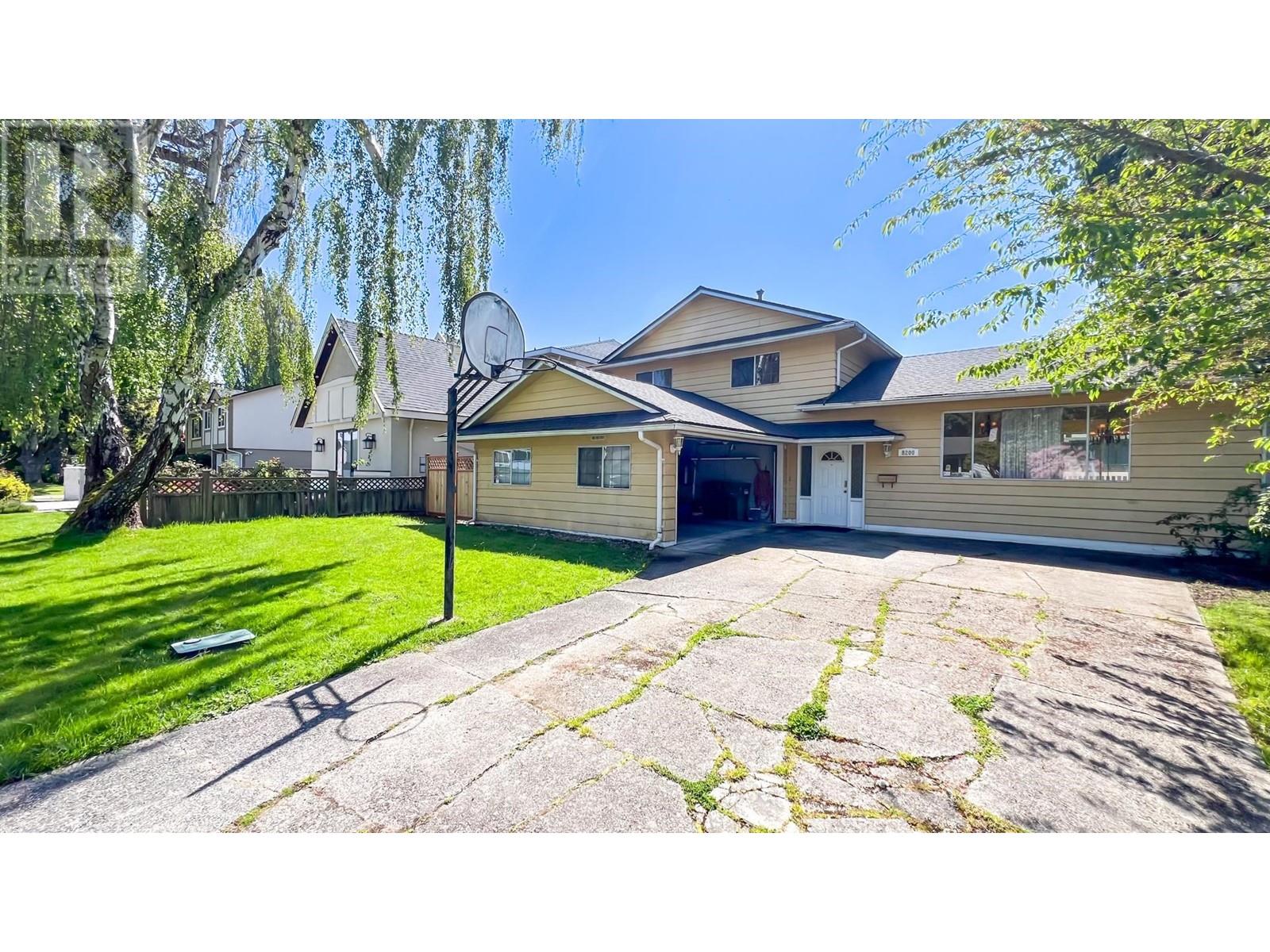8200 Rosebank Cres, Richmond, BC V7A 2K6