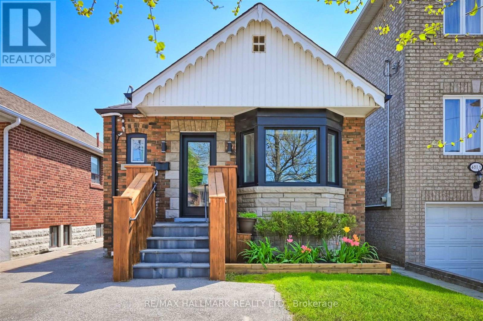 479 Ridelle Ave, Toronto, ON M6B 1K6