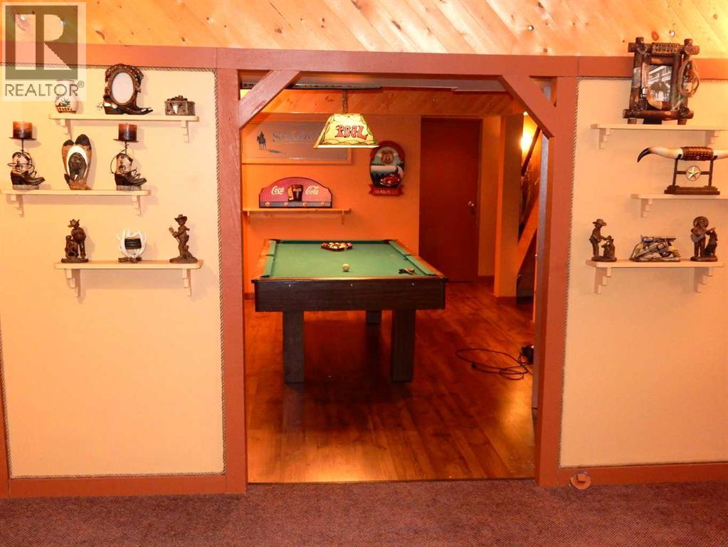 16 Bedwood Rise NE, Calgary, AB T3K 2H2