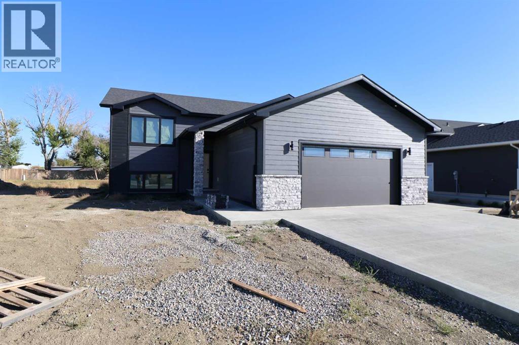 9 St Unit 329, Picture Butte, AB T0K 1V0