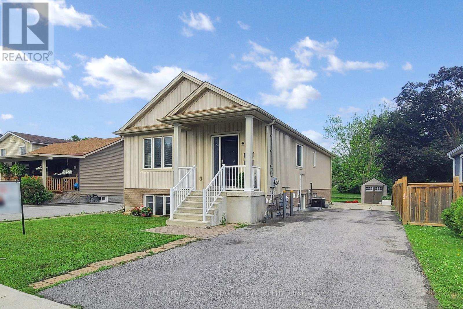 89 Louth St, St. Catharines, ON L2S 2T7