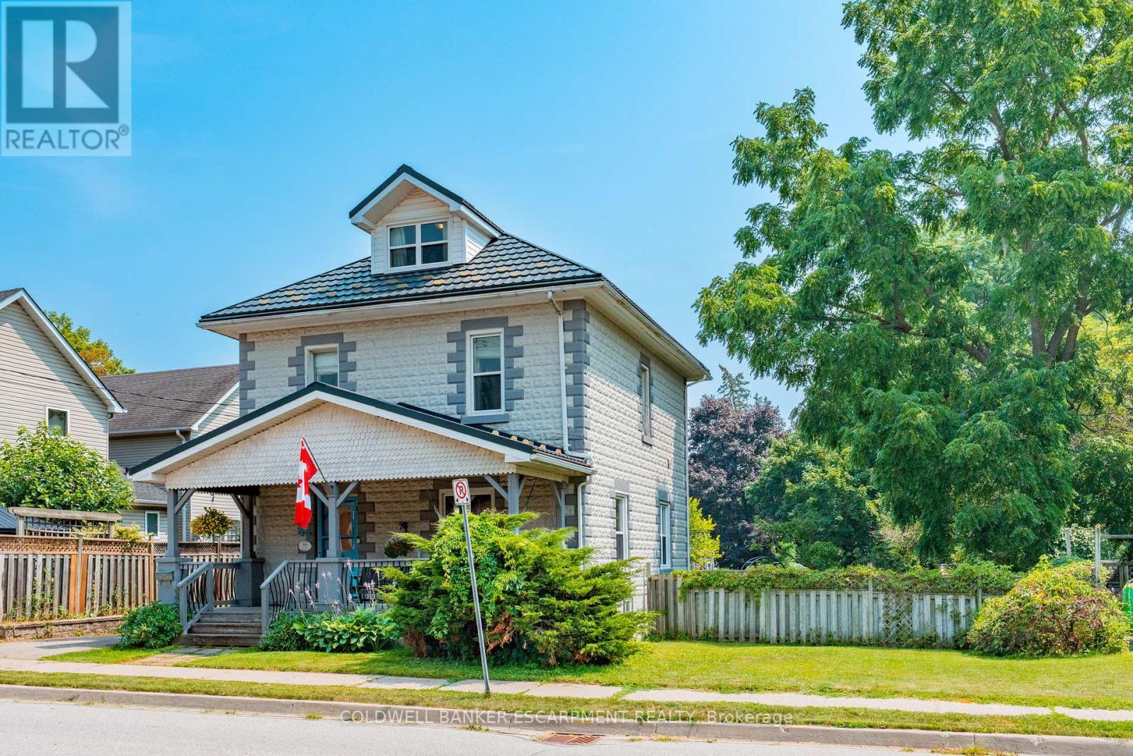 44 Church St E, Halton Hills Ac Acton, ON L7J 1K5