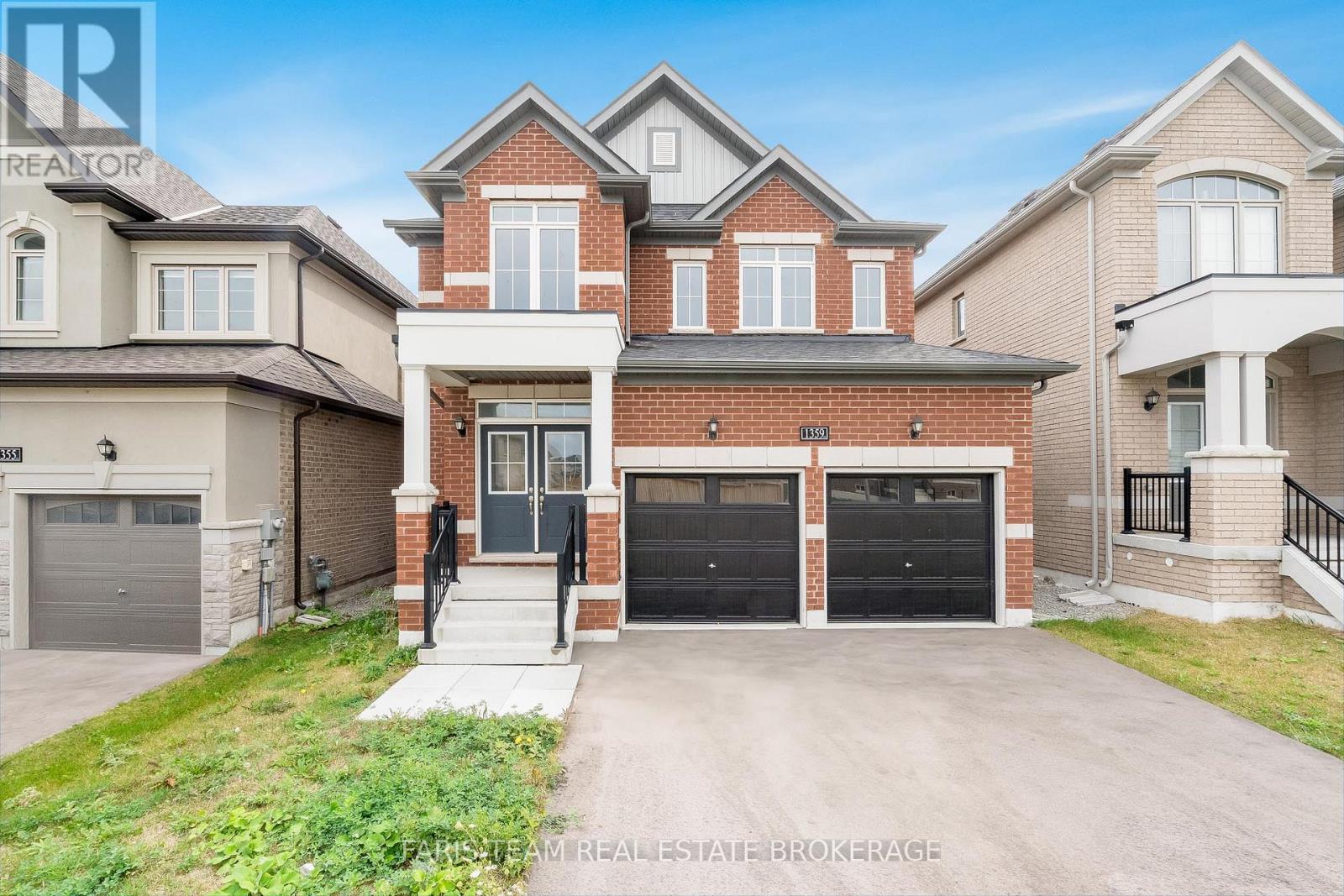 1359 Broderick St, Innisfil, ON L9S 0P5