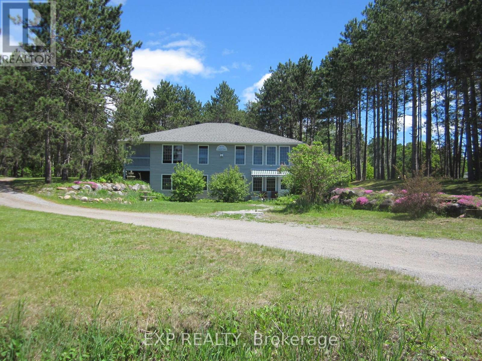 10 Cybulski Rd, Madawaska Valley, ON K0J 1B0