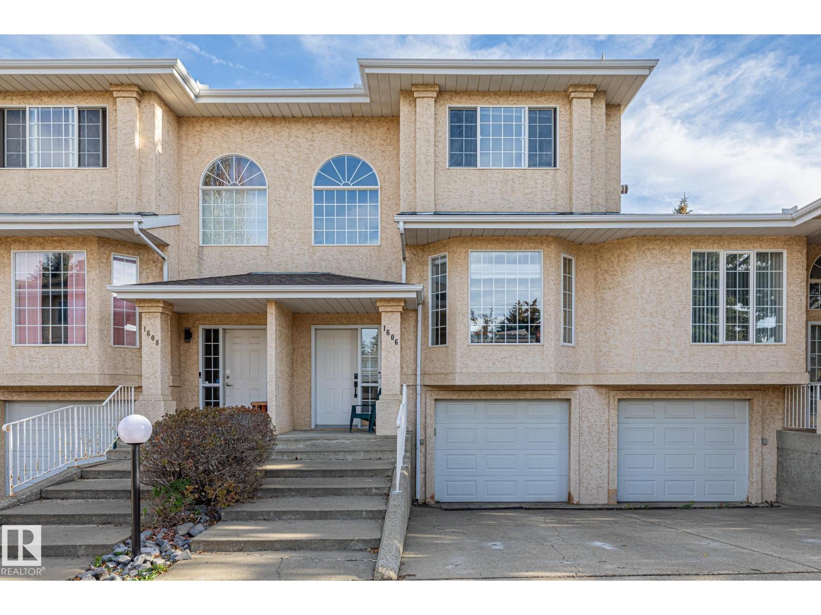 1606 Jamha Rd NW, Edmonton, AB T6L 6V7