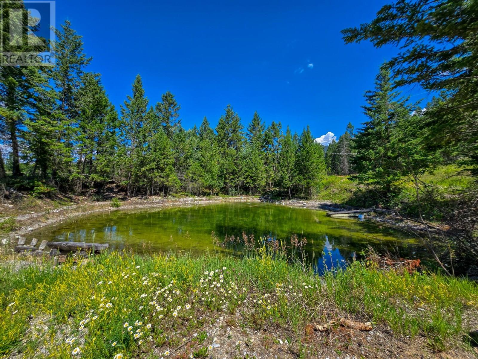 1 Kootenay Hwy #3 Rd, Fairmont Hot Springs, BC V0B 1L0