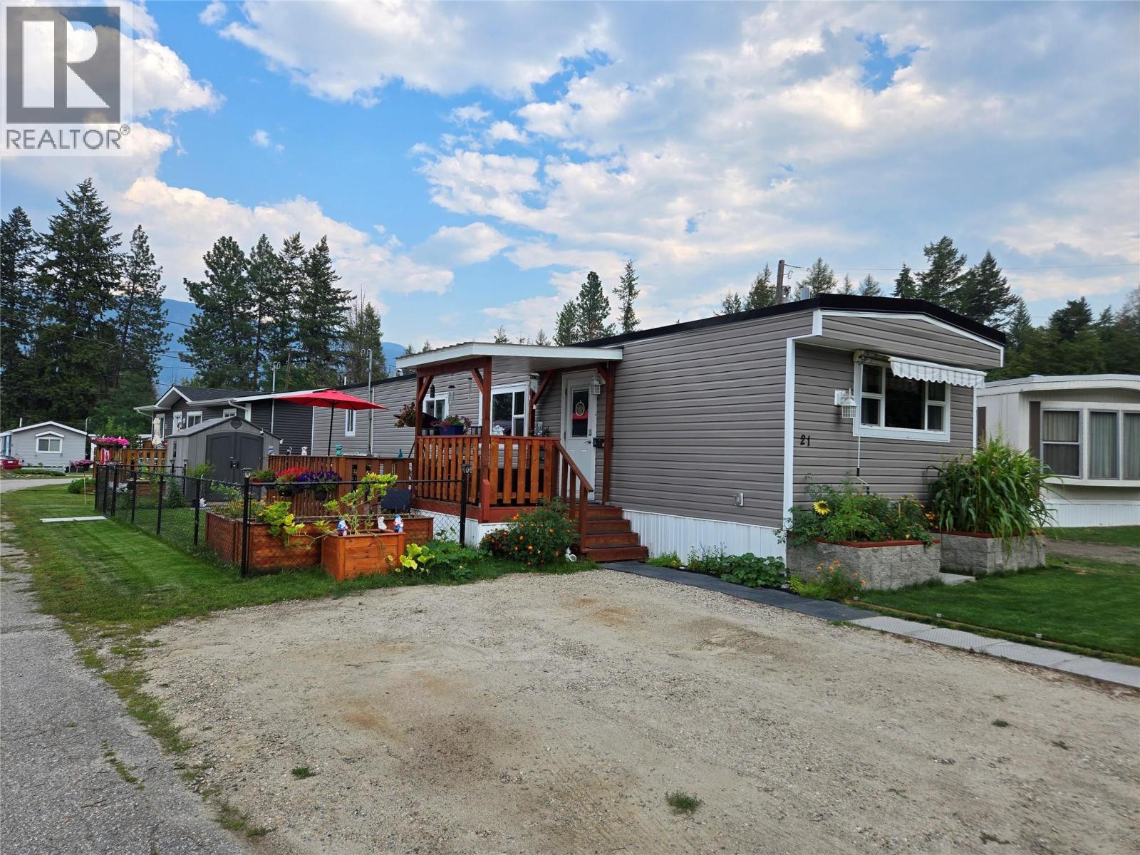 1601 Columbia Avenue Unit 21, Castlegar, BC V1N 1J1