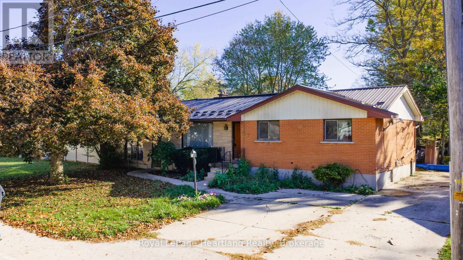 447 Shuter St, North Huron, ON N0G 2W0