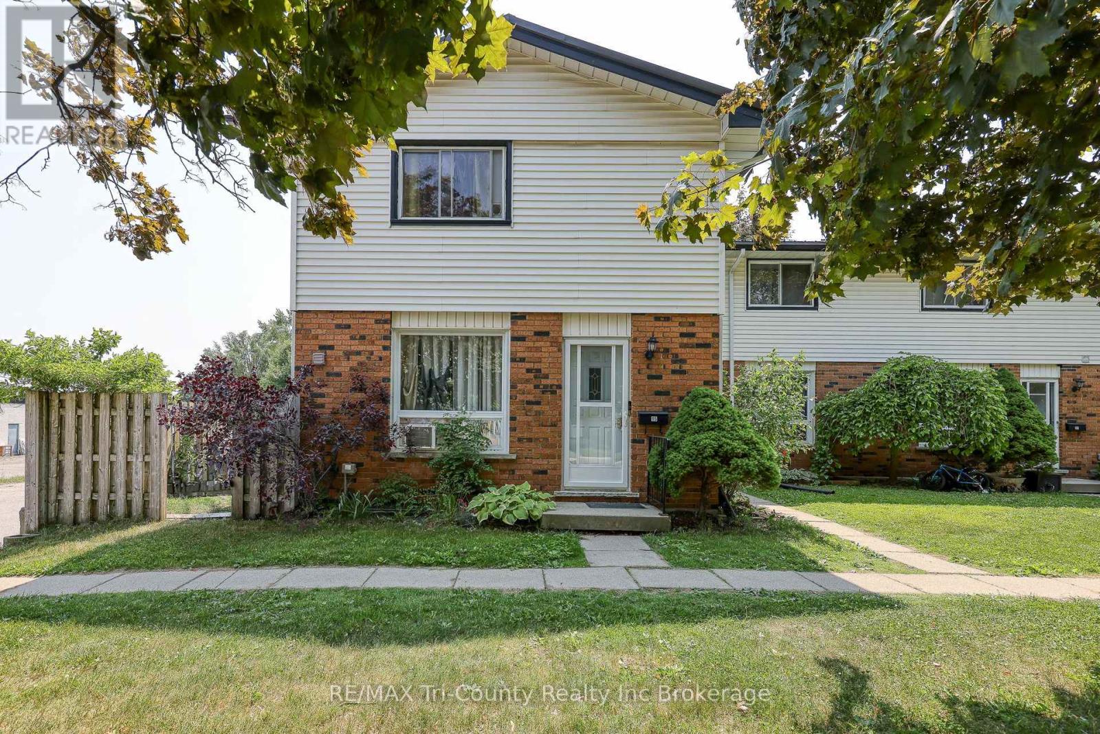 7 15 Devonshire Ave, Tillsonburg, ON N4G 4K7