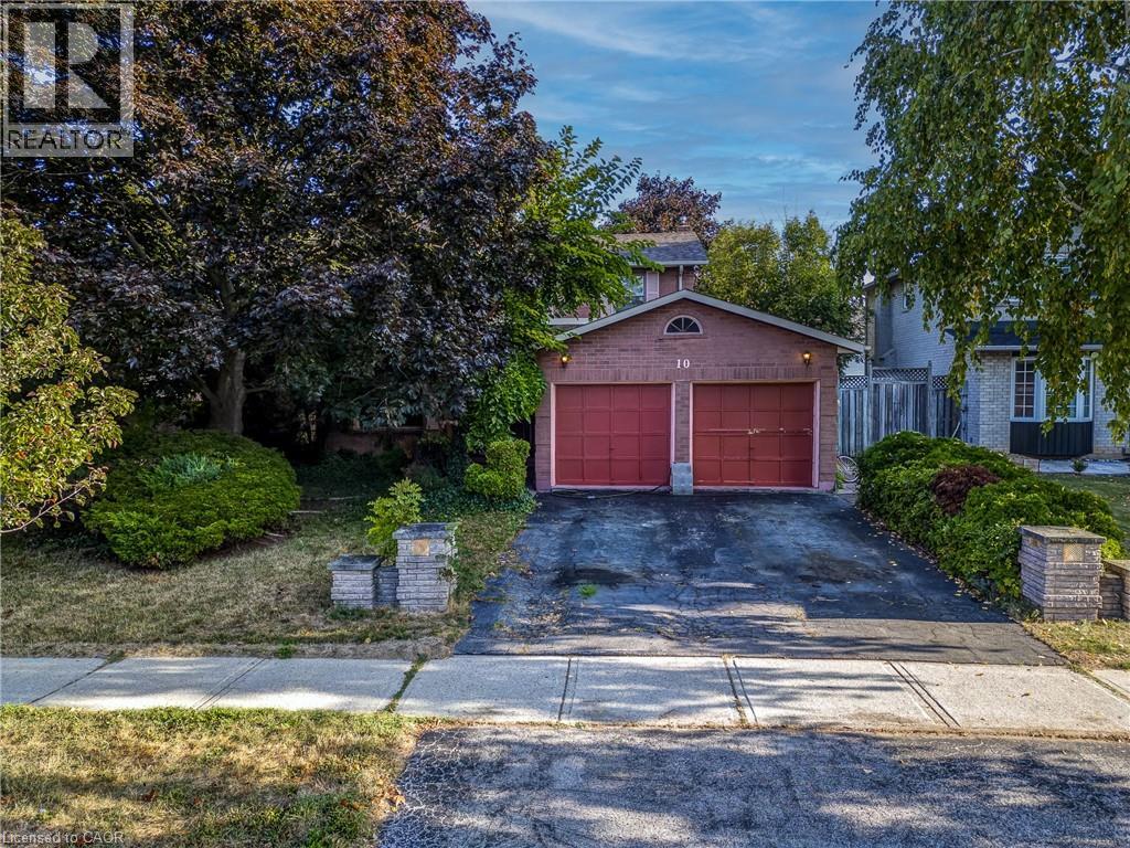 10 Jeanette Ave, Grimsby, ON L3M 5B4