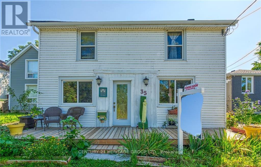 35 Canal Bank Rd, Port Colborne, ON L3K 2M6