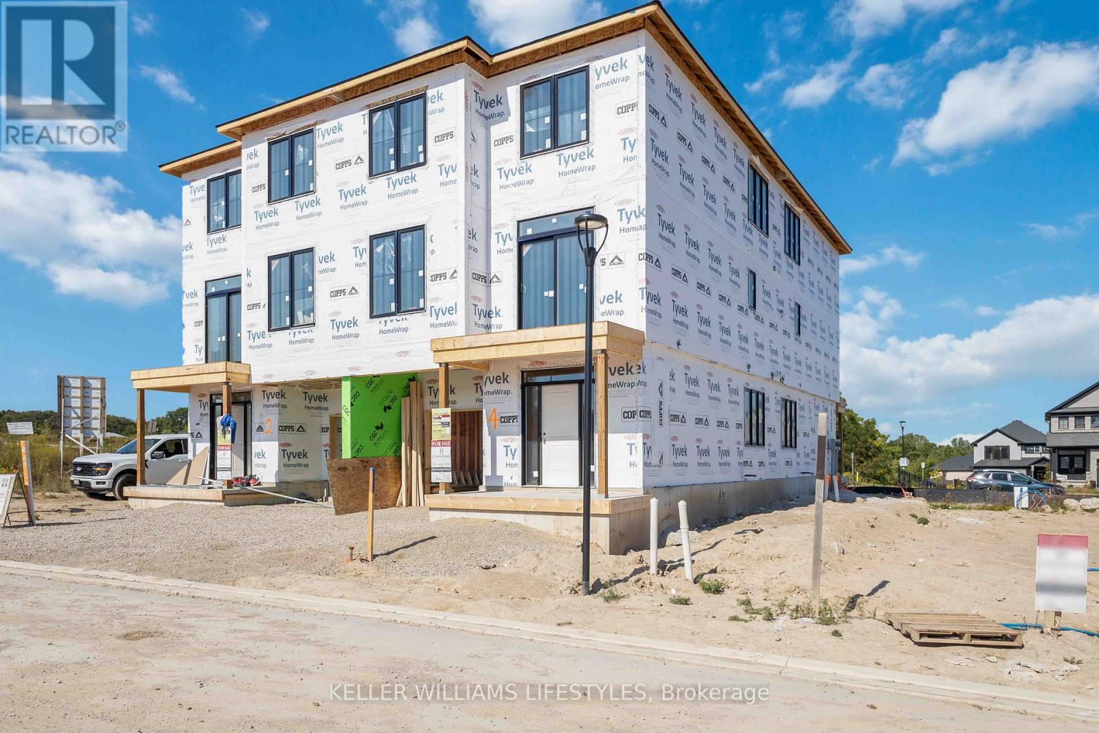 2578 Sheffield Blvd, London, ON N6M 0G4