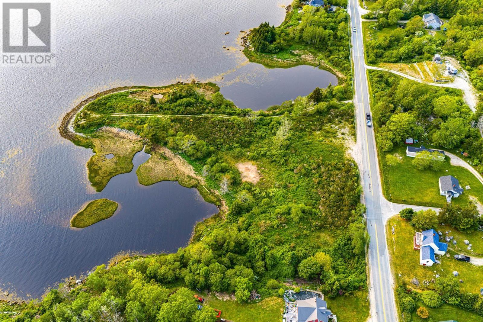 5 Hammond Street, Shelburne, NS B0T 1W0