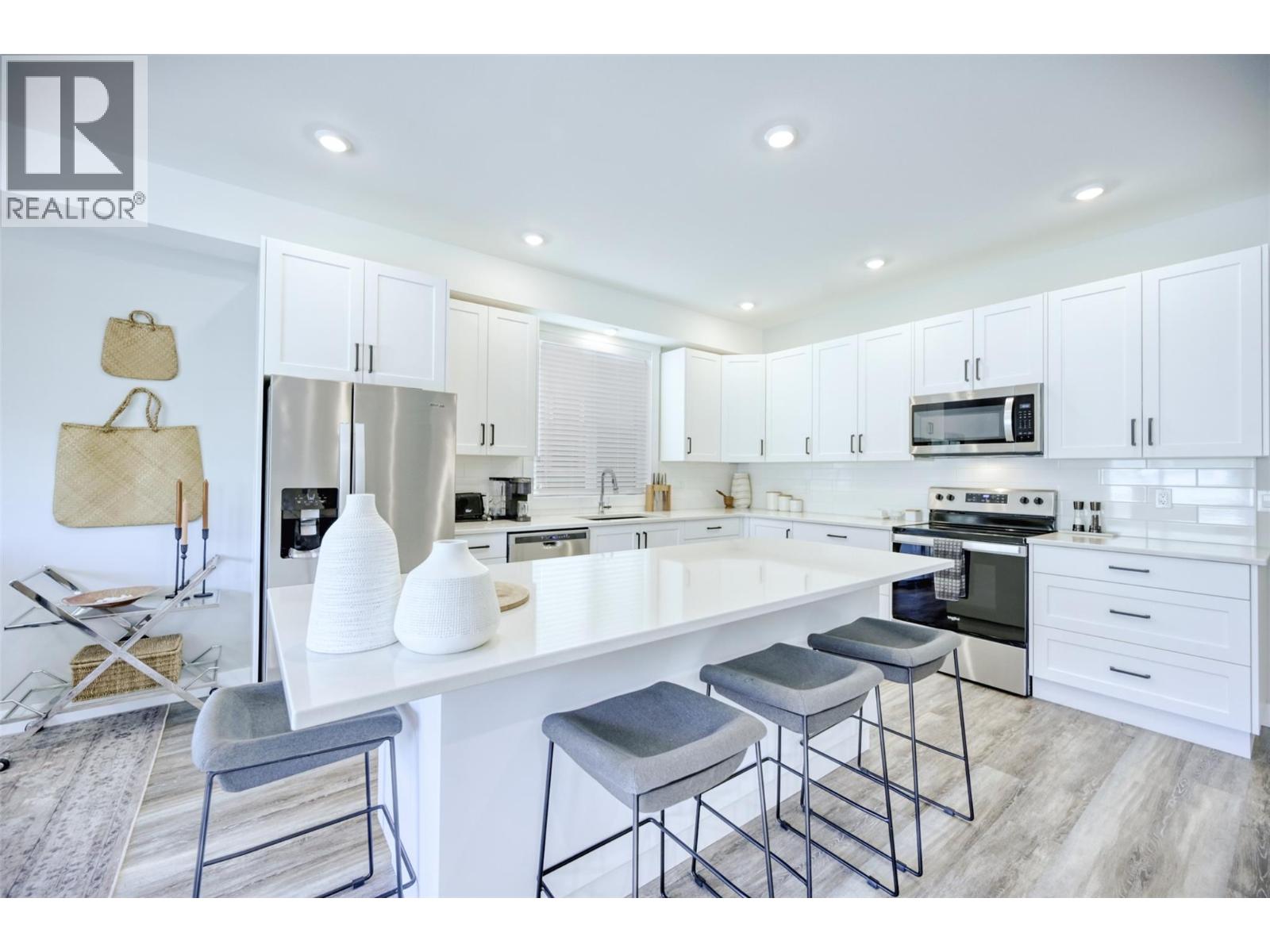 7012 Wren Dr, Osoyoos, BC V0H 1V6