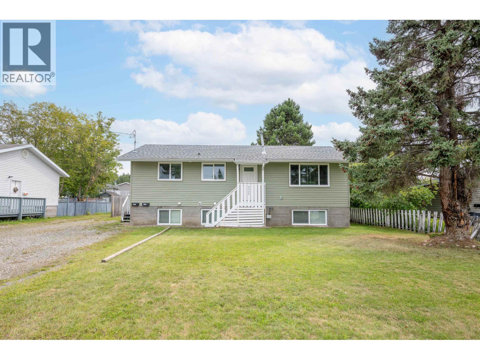 2753 Gogolin Rd, Prince George, BC V2N 1N1