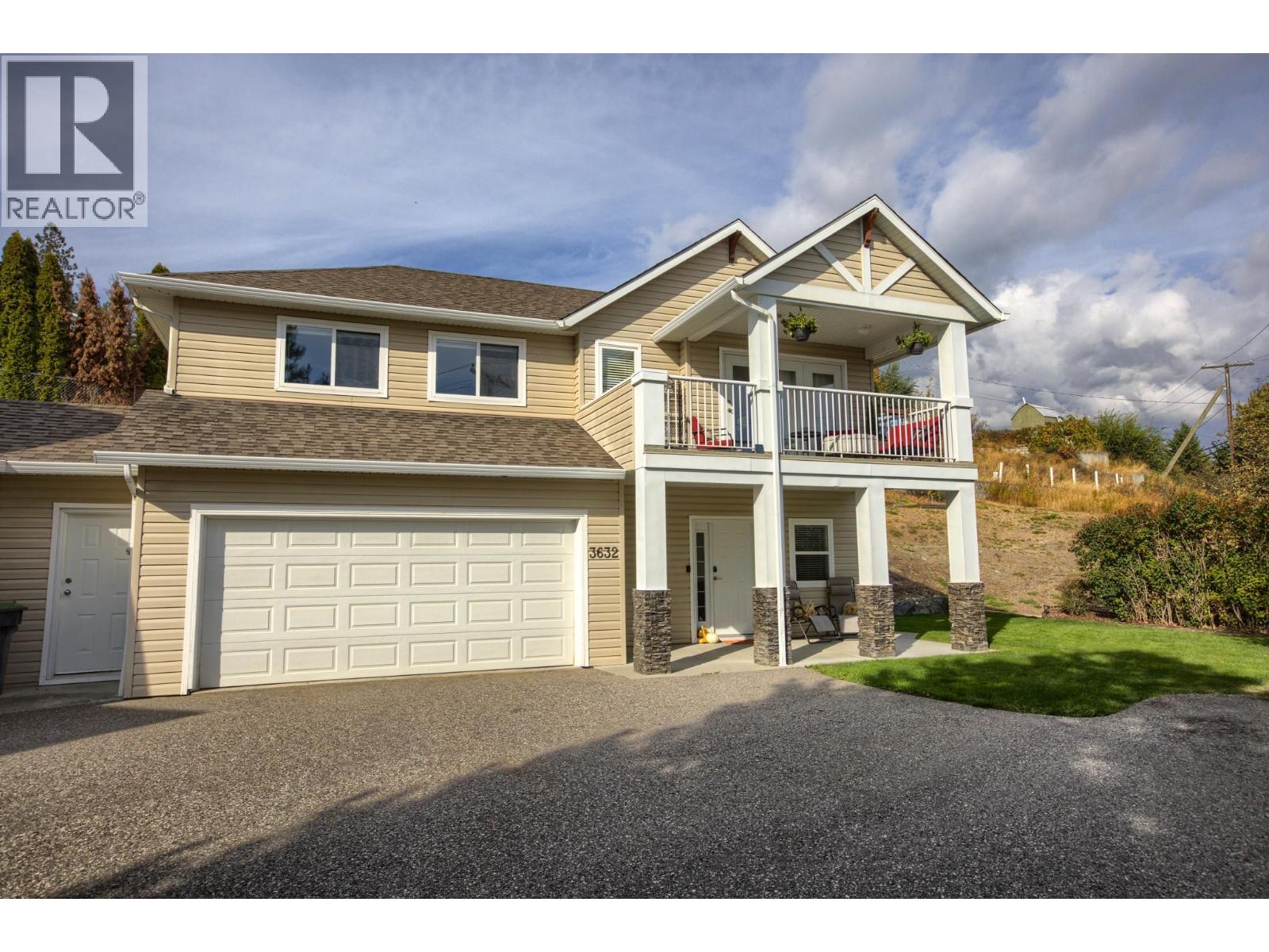 3632 Morningside Dr, West Kelowna, BC V4T 2T7