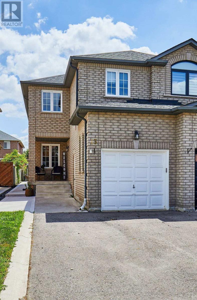 13 Carriage House Rd, Caledon, ON L7E 2H8