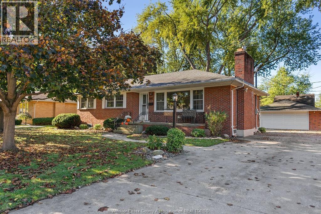 3097 Avondale Ave, Windsor, ON N9E 1X4