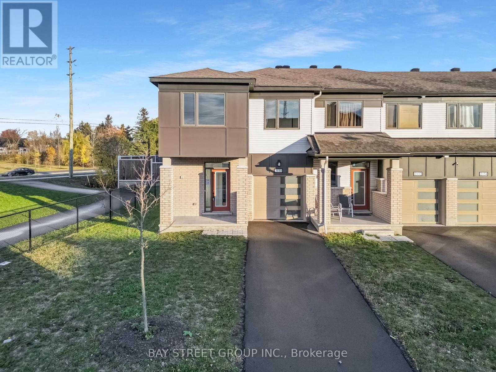 2130 Winsome Ter, Ottawa, ON K5A 5N1