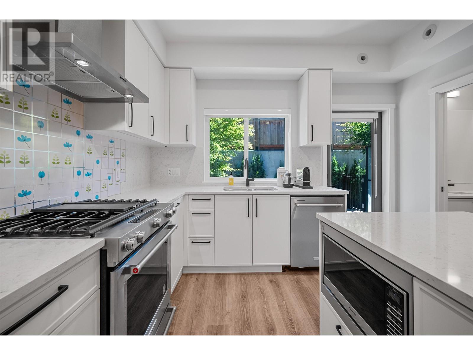 50 Seaview Drive Unit 24, Port Moody, BC V3H 0N2