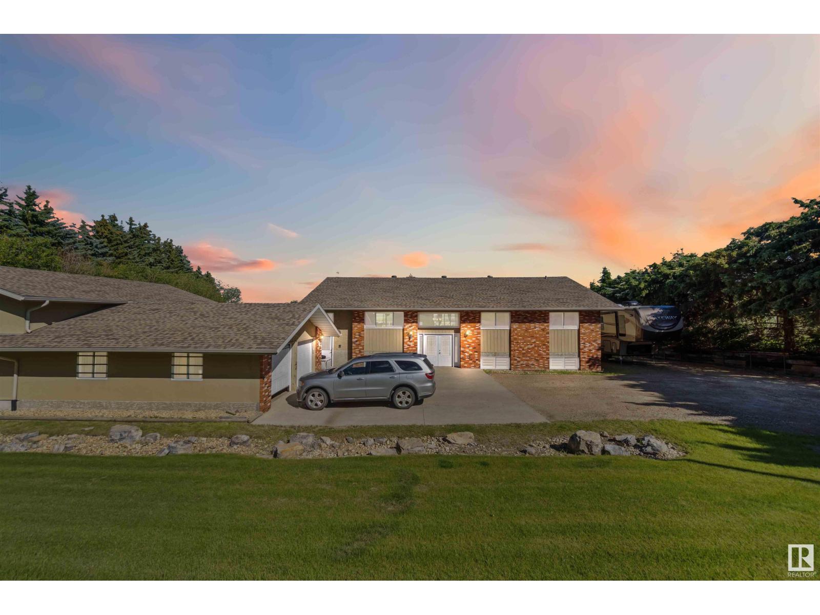 55305 Rge Road 242, Rural Sturgeon County, AB T5E 5S7