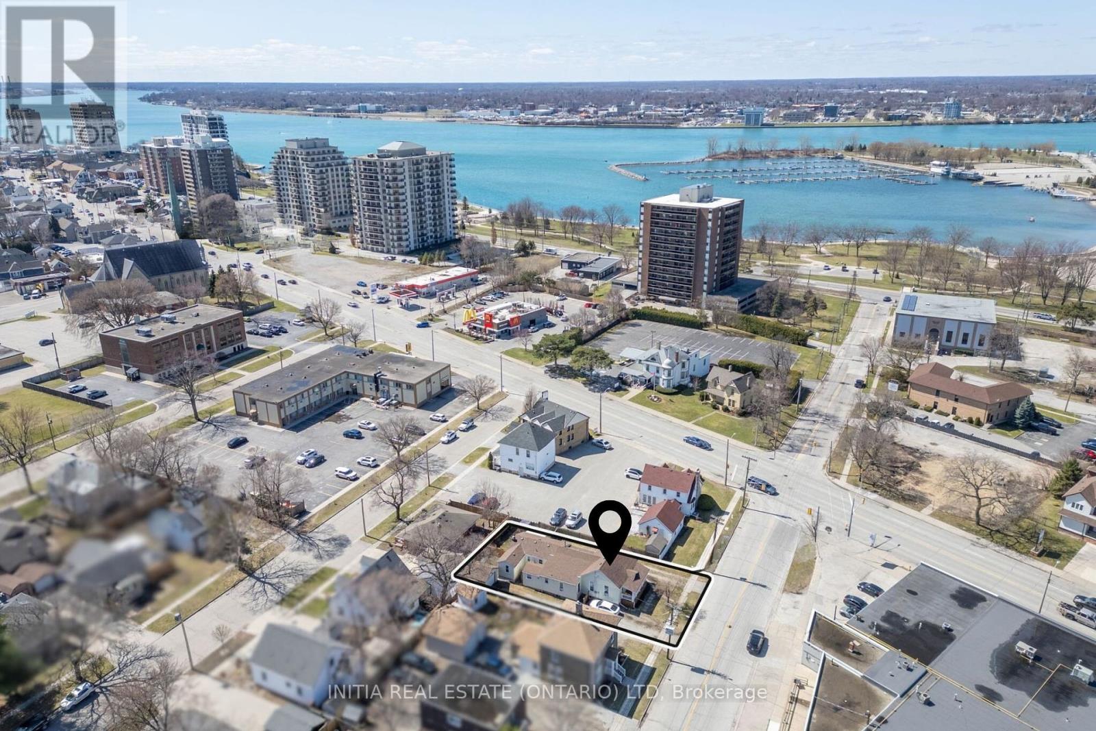 187 Maxwell St, Sarnia, ON N7T 5C2