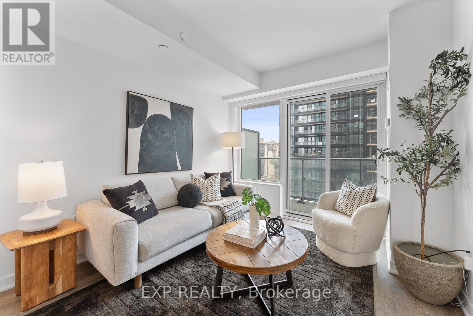 2011 99 Broadway Ave, Toronto, ON M4P 0E3